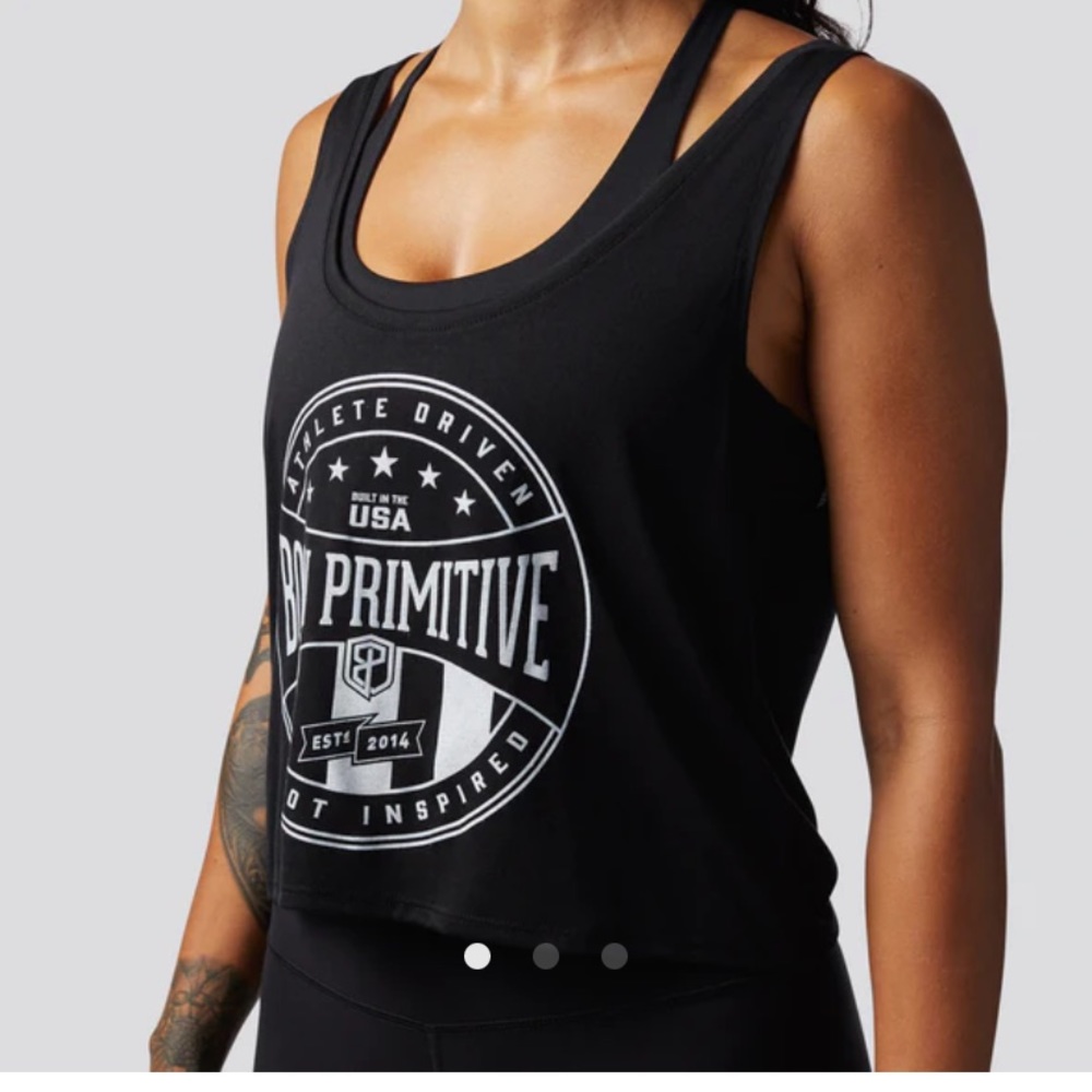 ATHLETE DRIVEN FLOWY CROP TANK